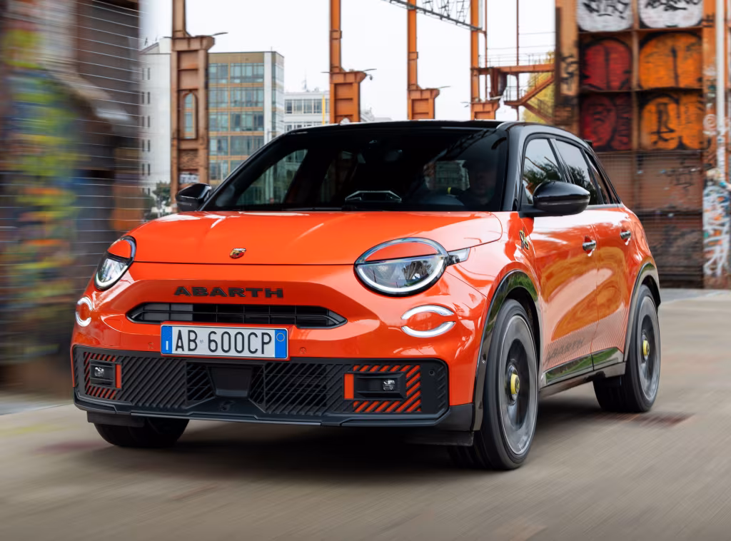 abarth_600e_competizione26_08a404c10ede0b03.avif