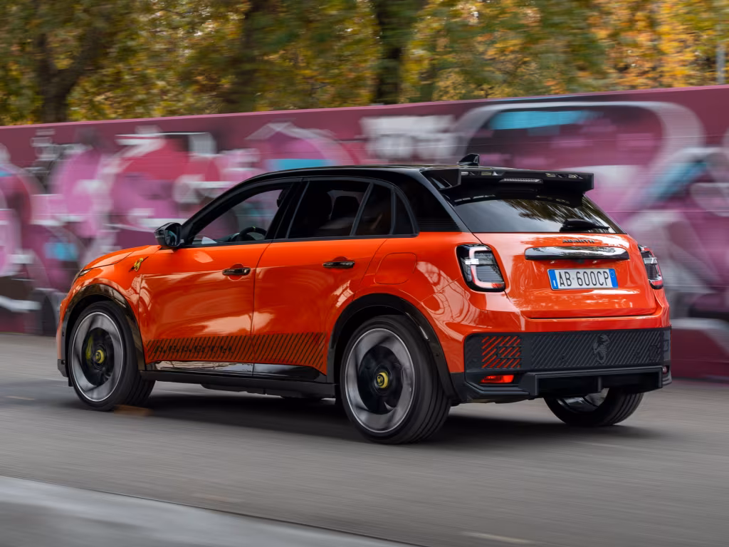 abarth_600e_competizione95_0520042d0eea0b30.avif