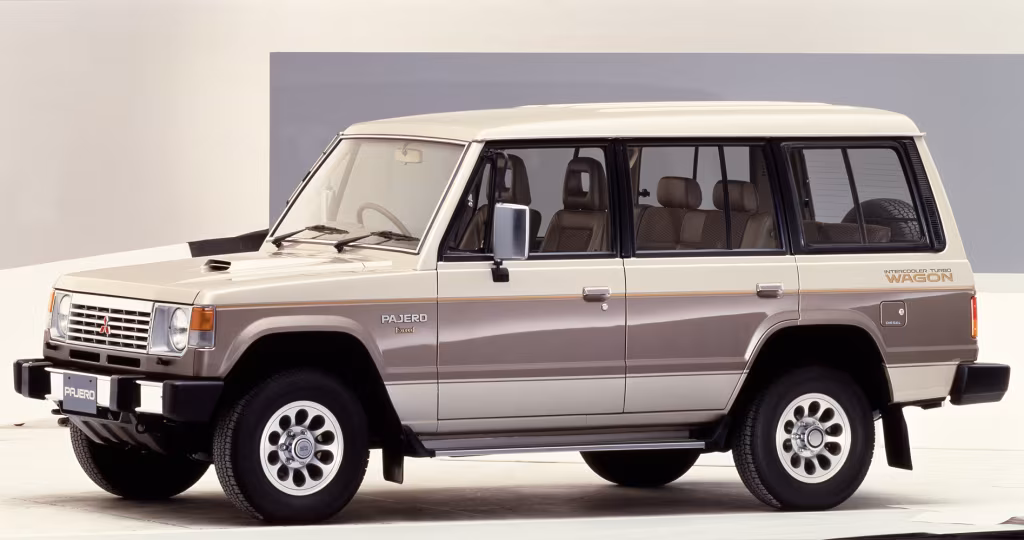mitsubishi_pajero_wagon_exceed_31_00450000076603e6.avif
