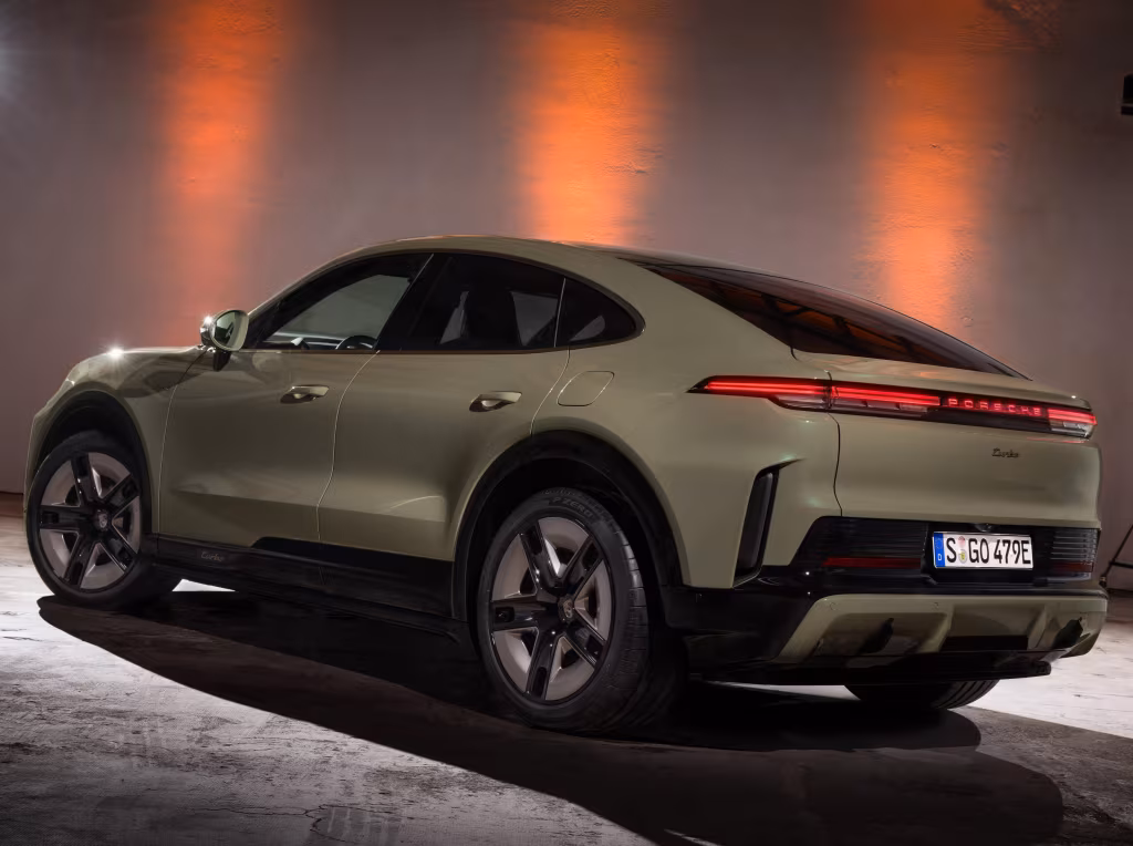 porsche_cayenne_turbo_coupe_electric36_02a9000011aa0d2f.avif