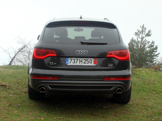 Audi Q7 3.0 TDI quattro 4L