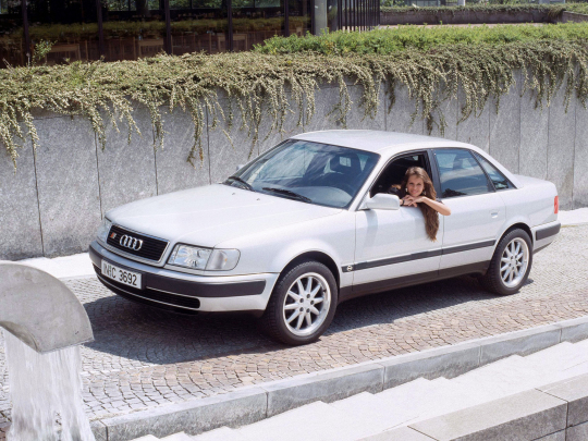 Шины и диски для Audi S4 1991, размер колёс на Ауди С4 1991