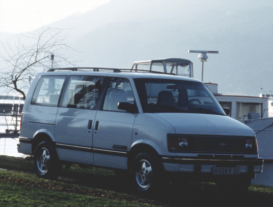 Minivan astro chevrolet 2025