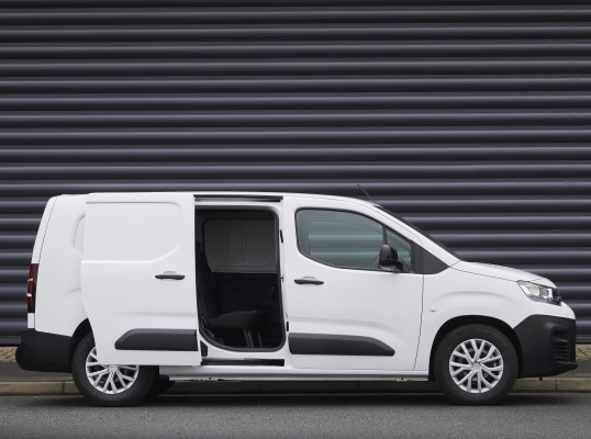 Citroen e Berlingo Van XL UK spec 2021 24