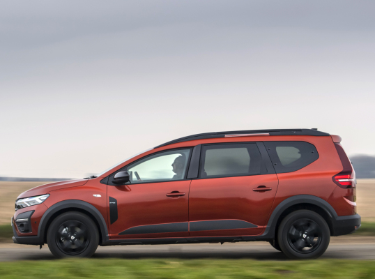 Dacia Jogger (2022) - pictures, information & specs