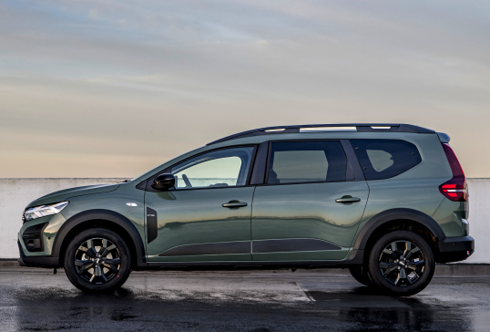 Dacia Jogger (2022) - pictures, information & specs