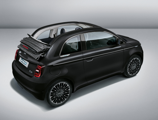 Fiat 500 online la prima