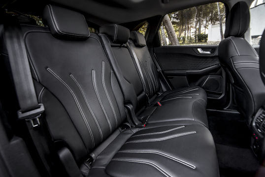 Ford kuga vignale plug online in hybrid 2020