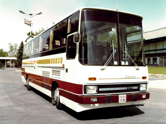 18 фото Автобусы Ikarus