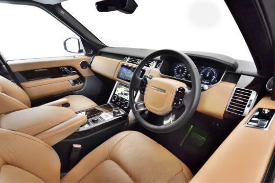 Рассекречен интерьер двухдверного Range Rover SV Coupe