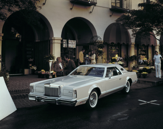 1977 Lincoln Continental Mark V