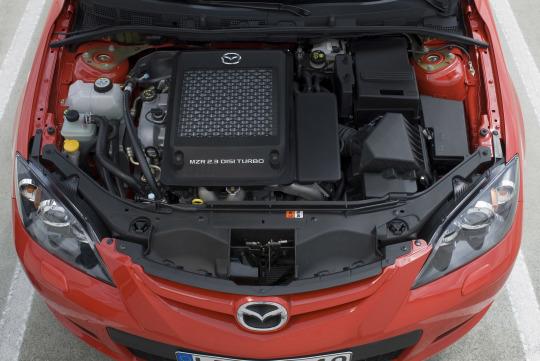 «Третий» хэтчбек Mazda 3