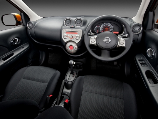 Interior Nissan Micra [UK-spec] (K13) '2010–13