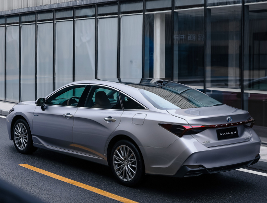 Toyota Avalon Hybrid Limited [China] '2022–pr.