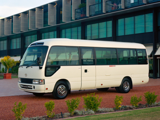 Toyota Coaster Japan B50 2001 07