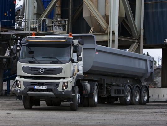 Volvo FMX 460 4×4 tractor Sleeper cab '2009–13