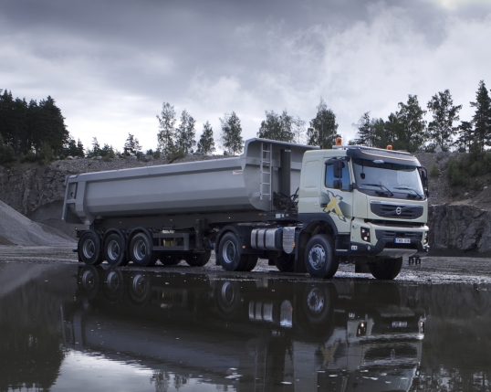 Volvo FMX 460 4×4 tractor Sleeper cab '2009–13