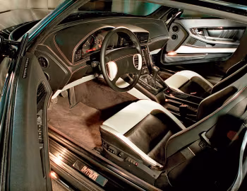 Interior Volga V12 Coupe '2001