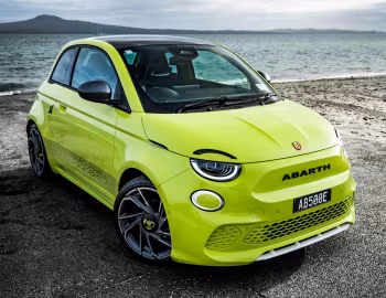 Abarth 500e Scorpionissima [Australia] (394) '2023–24