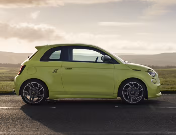 Abarth 500e Turismo [UK-spec] (394) '2023–н.ч.