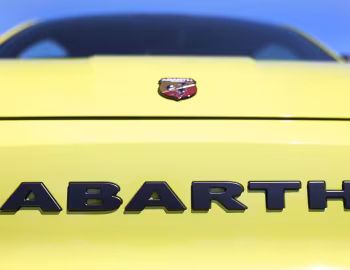Logotipo Abarth 500e Turismo [Australia] (394) '2023–pr.