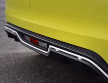 Abarth 500e Turismo [UK-spec] (394) '2023–pr.