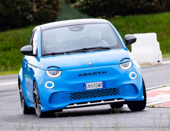 Abarth 500e Turismo [Worldwide] (394) '2023–н.ч.