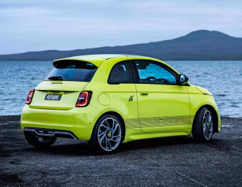 Abarth 500e Scorpionissima [Australia] (394) '2023–24