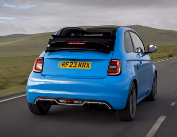 Abarth 500e Turismo Convertible [UK-spec] (394) '2023–н.ч.