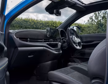 Інтер'єр Abarth 500e Turismo Convertible [UK-spec] (394) '2023–н.ч.