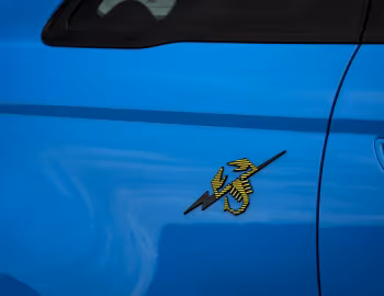 Abarth 500e Turismo Convertible [UK-spec] (394) '2023–pr.
