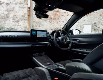 Intérieur Abarth 600e Competizione [UK-spec] (365) '2026