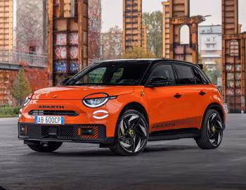 Abarth 600e Competizione (365) '2025–pr.