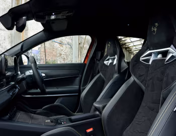 Intérieur Abarth 600e Competizione [UK-spec] (365) '2026