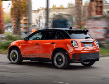 Abarth 600e Competizione (365) '2025–pr.