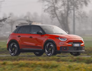 Abarth 600e Competizione Edizione Milano Cortina 2026 [Italy] (365) '2025–26