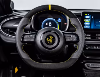 Panneau avant Abarth 600e Competizione Edizione Milano Cortina 2026 [Italy] (365) '2025–26