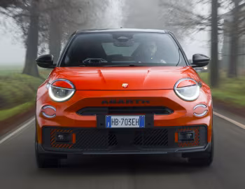 Abarth 600e Competizione Edizione Milano Cortina 2026 [Italy] (365) '2025–26