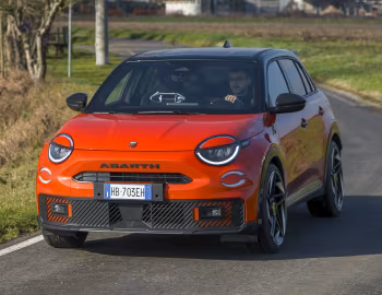 Abarth 600e Competizione Edizione Milano Cortina 2026 [Italy] (365) '2025–26