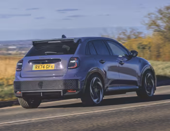 Abarth 600e Scorpionissima [UK-spec] (365) '2025