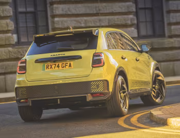Abarth 600e Scorpionissima [UK-spec] (365) '2025