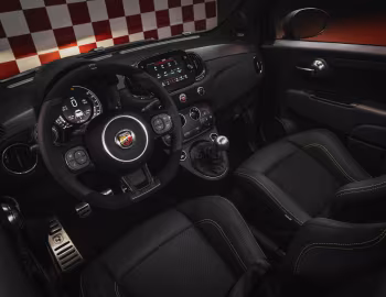 Інтер'єр Abarth 695 75° Anniversario (312) '2024
