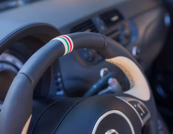 Інтер'єр Abarth 695 "Edizione Maserati" [Japan] (312) '2013