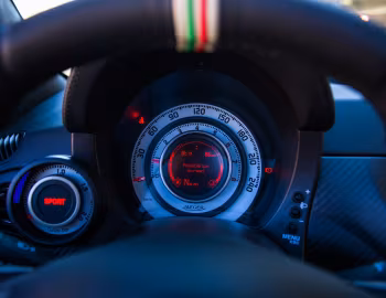 Комбінація приладів Abarth 695 "Edizione Maserati" [Japan] (312) '2013