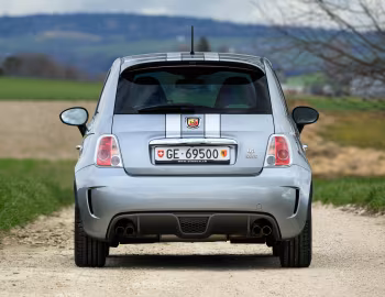Abarth 695 Tributo Ferrari [Worldwide] '2010–13