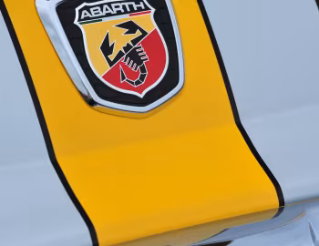 Logotipo Abarth 695 Tributo Ferrari [Australia] '2011