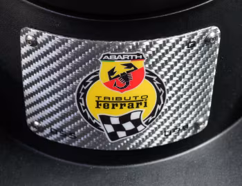 Abarth 695 Tributo Ferrari [Worldwide] '2010–13
