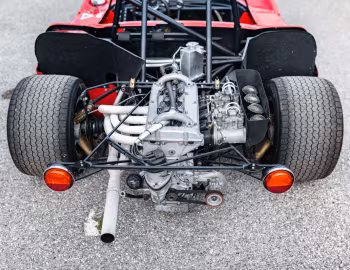 Sob o capô Fiat Abarth 2000 Sport Spider (SE010) '1968