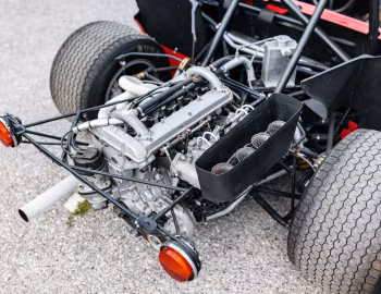 Sob o capô Fiat Abarth 2000 Sport Spider (SE010) '1968
