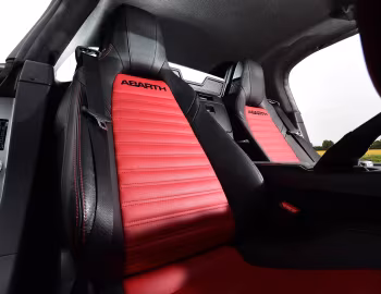 Interior Abarth 124 GT [UK-spec] (348) '2018